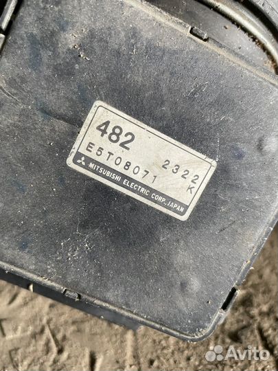 Патрубок воздушного фильтра Mitsubishi Pajero 3