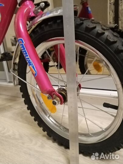 Детский велосипед с ручкой