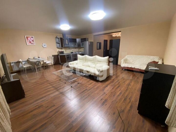 2-к. квартира, 90 м², 14/16 эт.