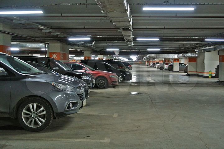 Машиноместо, 14 м²