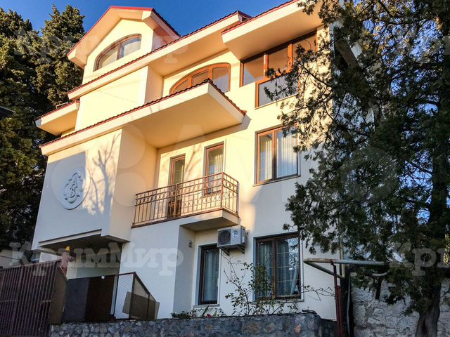 Дом 200 м² на участке 2 сот.