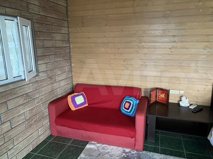 Дом 40 м² на участке 2 сот.