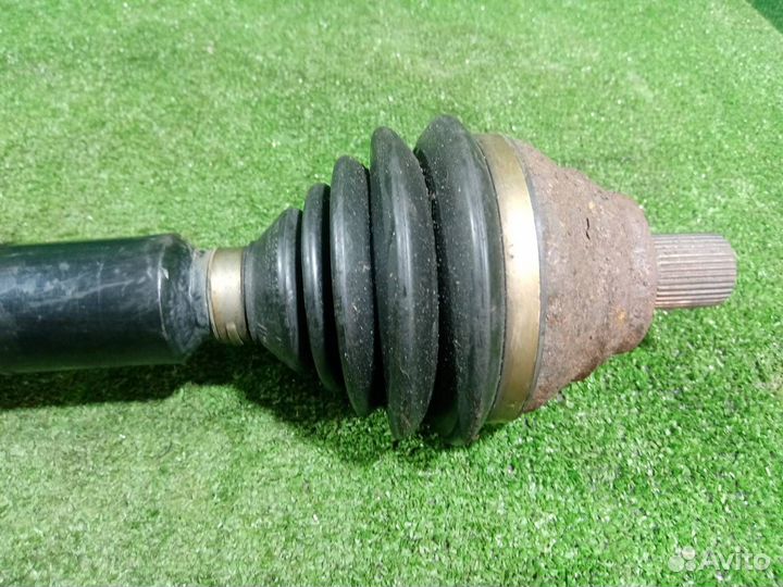 Привод передний правый Volkswagen Golf 6 cavd