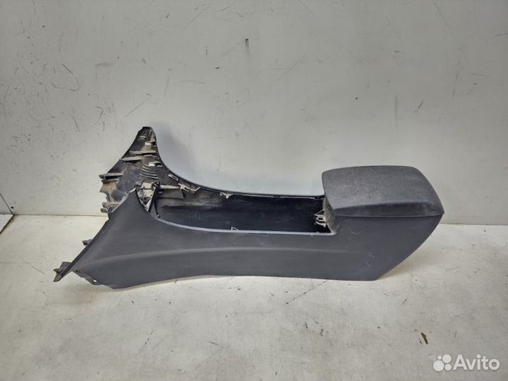 Подлокотник Mazda 3 BL 2009-2012