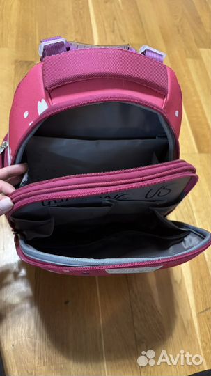 Рюкзак для девочки в школу