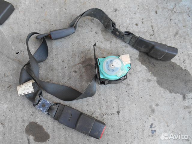 Задний ремень безопасности Toyota Corolla E15 E150