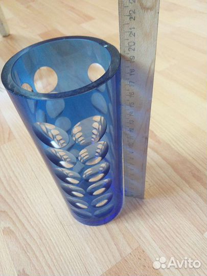 Ваза для цветов цветной хрустальная