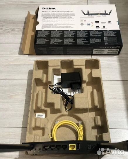 Wi-Fi роутер D-Link DIR-825/RU/R, AC1200, черный