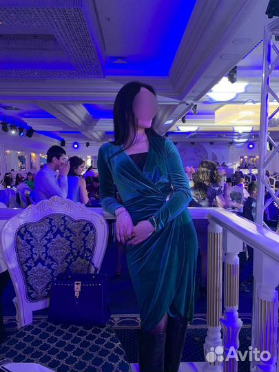 Бархатное платье