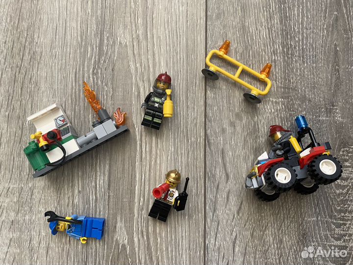 Lego city 60088 заправка