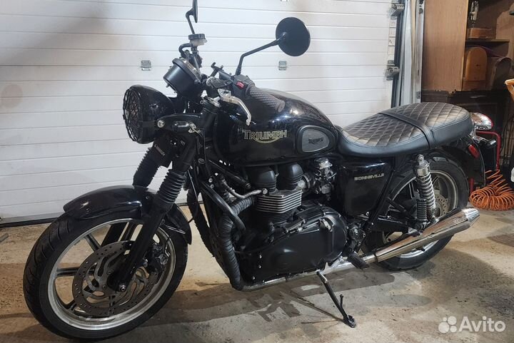 Triumph bonneville SE 2009