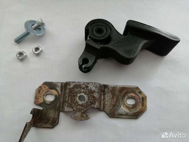 Ручка открытия лючка бензобака на Форд мондео 3