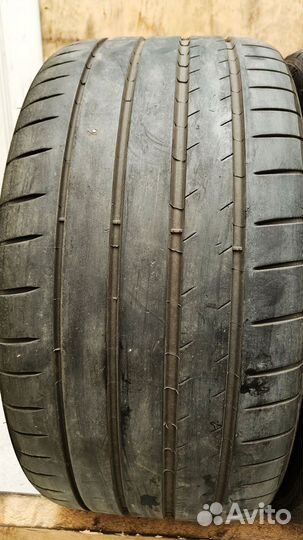 Michelin Pilot Sport 4 S 235/35 R20 и 265/35 R20