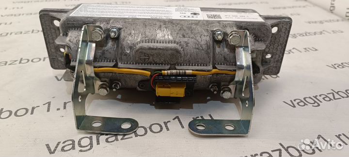 Подушка безопасности пассажирская (в торпедо) Audi