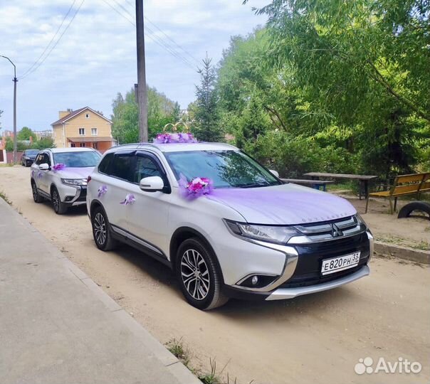 Украшения на Свадебные машины