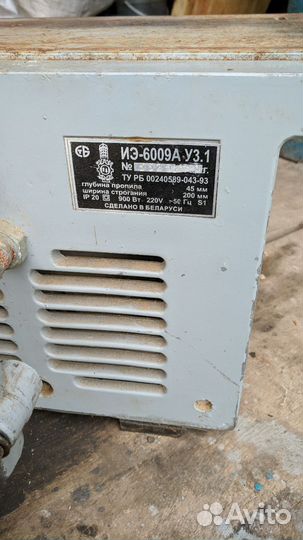 Станок деревообрабатывающий иэ-6009А