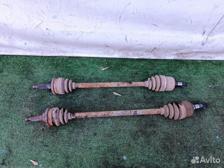 Задний привод Suzuki liana левый правый