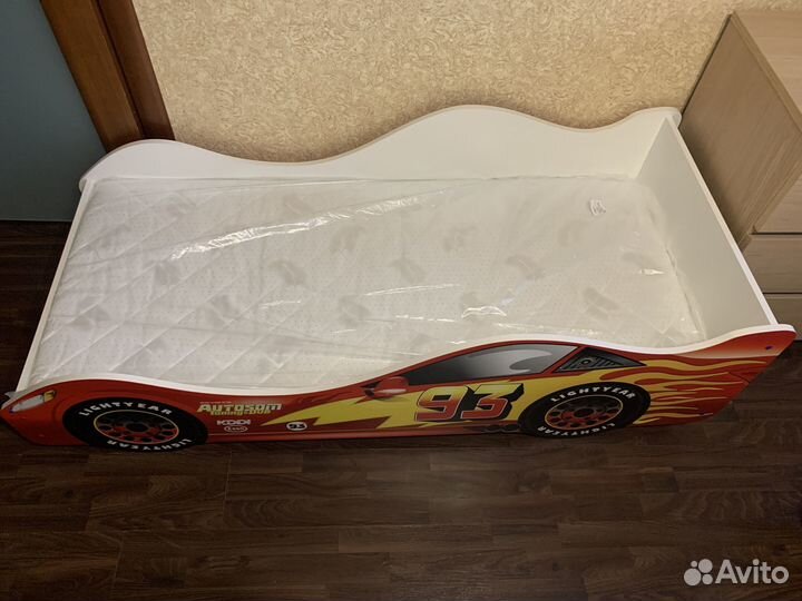 Детская кровать-машина Бельмарко от 2 лет