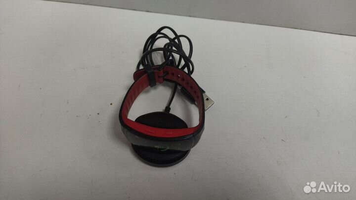 Фитнес-браслеты Samsung Gear Fit2 Pro