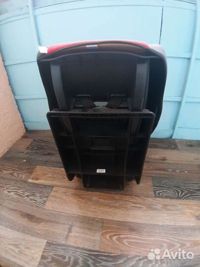 Детское автокресло chicco