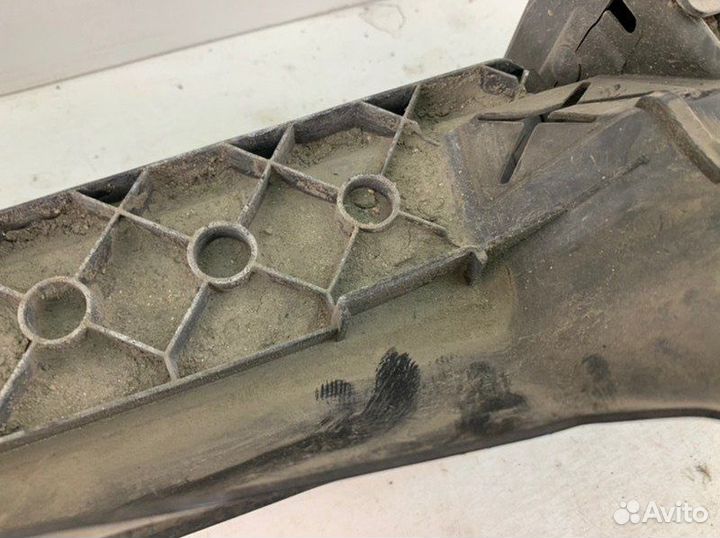 Воздуховод Bmw X7 G07 2018