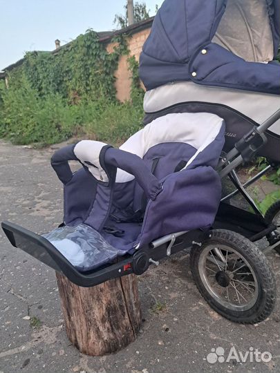 Прогулочная коляска 2 в 1