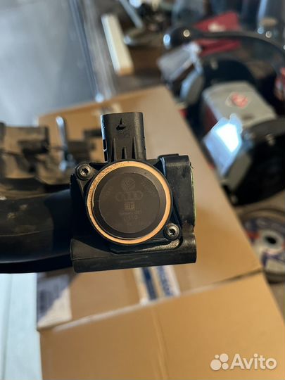 Впускной коллектор Passat B7 1.8TSI