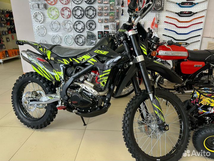 BSE Z5 Neon Black (120)