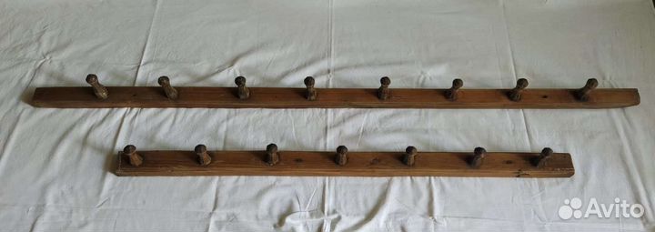 Вешалки и прялка, 19 век