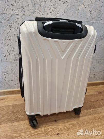 Чемодан на колесах