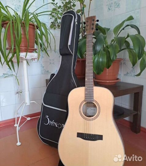 Акустическая гитара