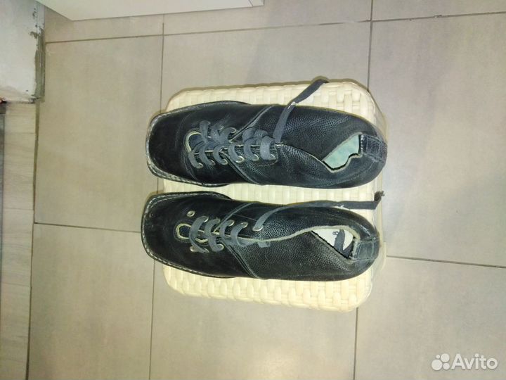 Продам лыжные ботинки