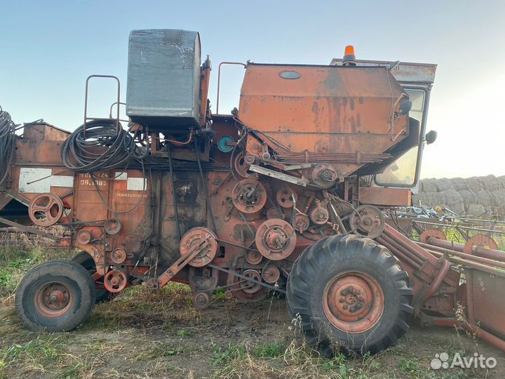 Комбайн Енисей 12001НМ, 1994