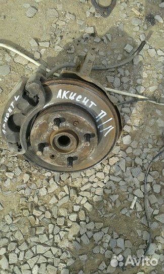 Кулак поворотный левый Hyundai accent