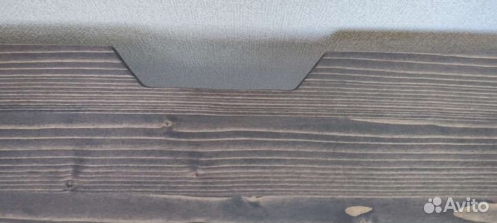 Компьютерный стол из массива