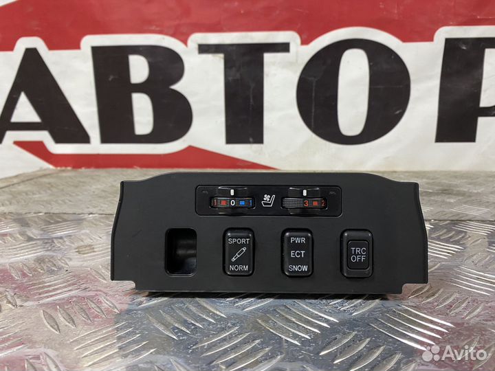 Панель управления Lexus GS 3