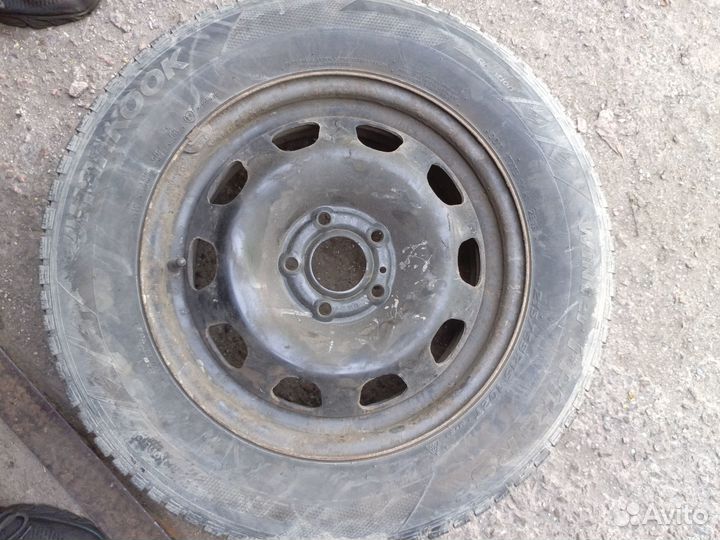 Hankook Winter I'Pike RS2 W429 215/65 R16