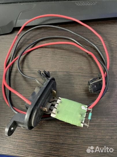 Резистор вентилятора renault 7701068978