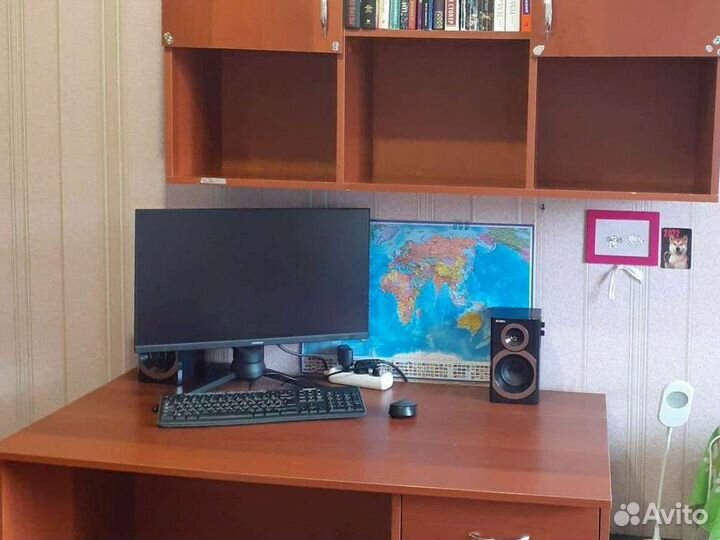 Письменный стол