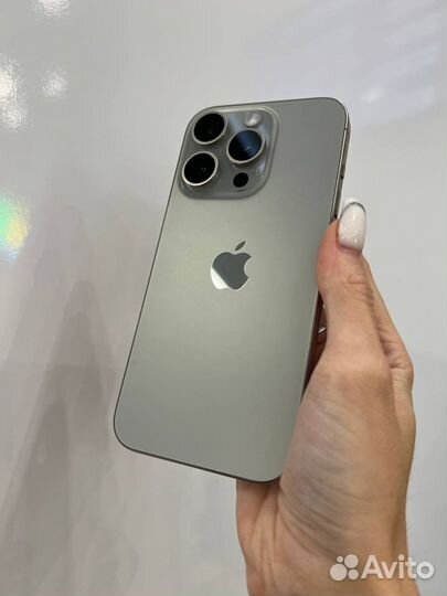 iPhone 15 Pro, 256 ГБ