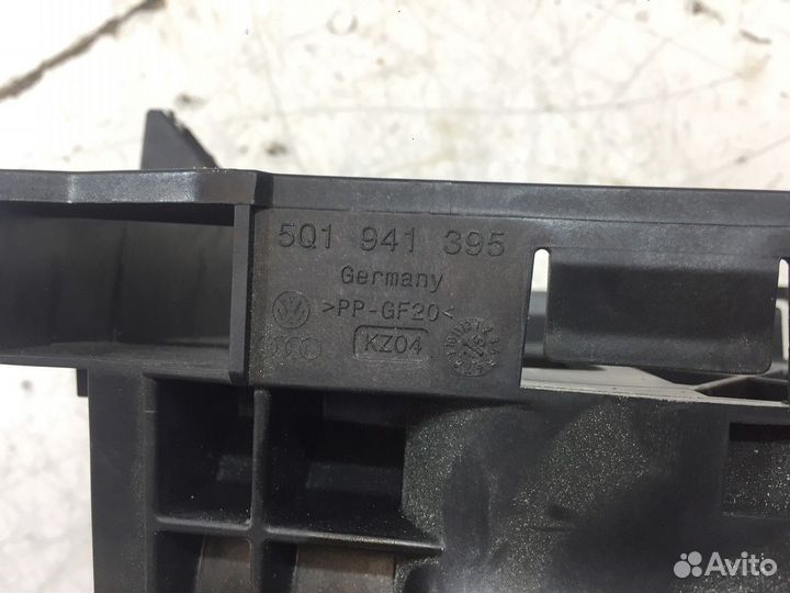 Кронштейн электронных блоков (Audi A3)