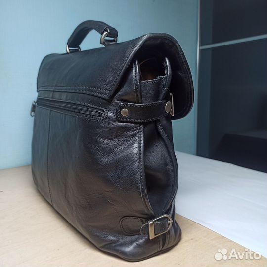 Мужской кожаный портфель Cavalet