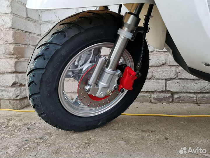 Скутер Vento retro 50/150cc теплый белый в наличии