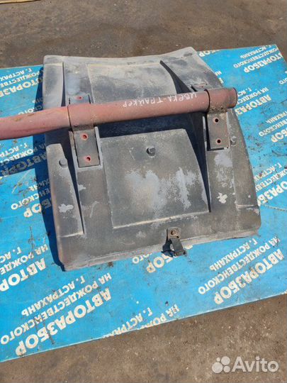 Подкрылок. Iveco Eurotrakker 2005