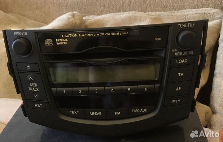 Штатная магнитола на Тайота Рав 4 2010-2012 годов