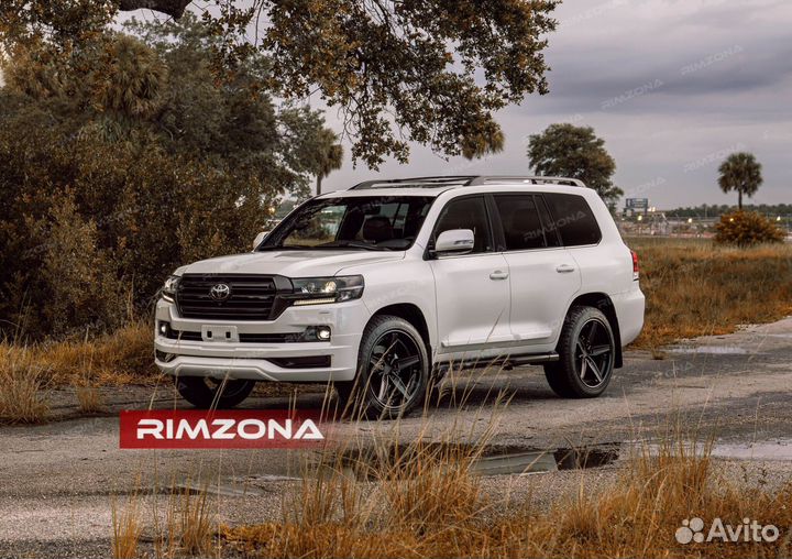 Кованые диски R22 на Toyota Land Cruiser 300