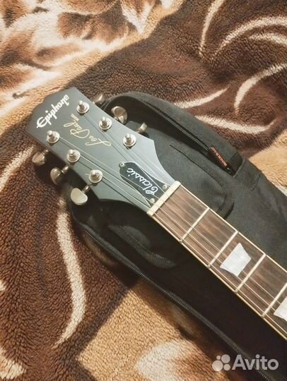 Электрогитара