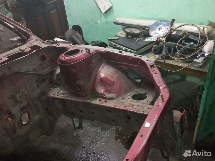 Лонжерон,рамка радиатора mazda Familia BJ5P