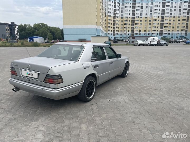 Mercedes-Benz W124 2.2 AT, 1993, 340 000 км