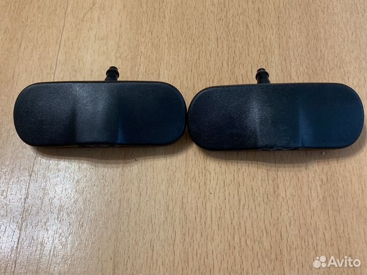 Форсунки омывателя лобового стекла 8R0955988B